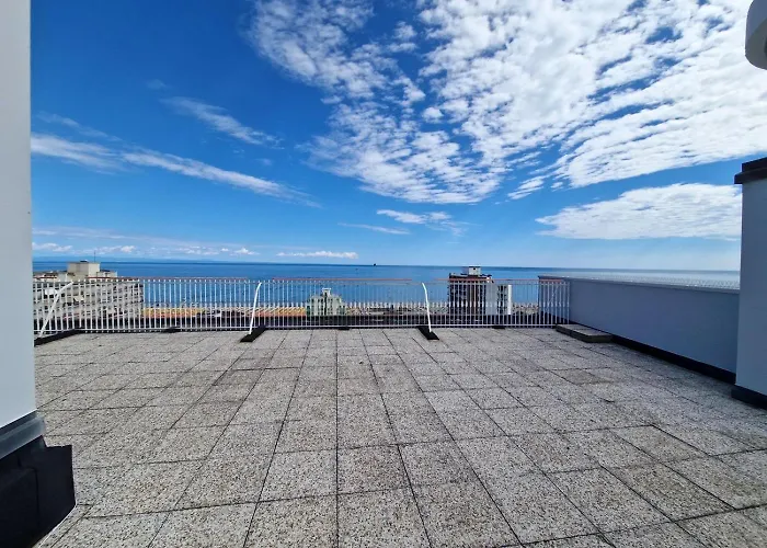 Great Sea View شقة *